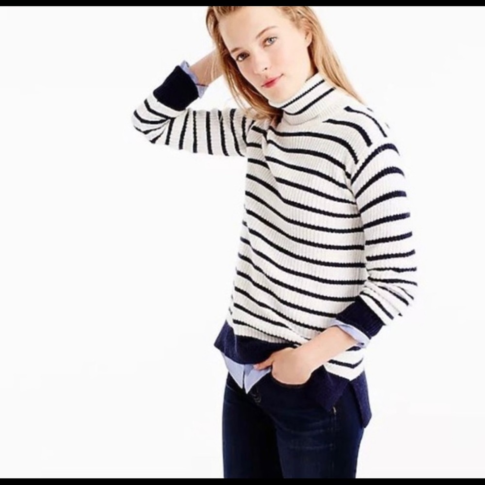 J.Crew navy & white ribbed sweater | size: xxs